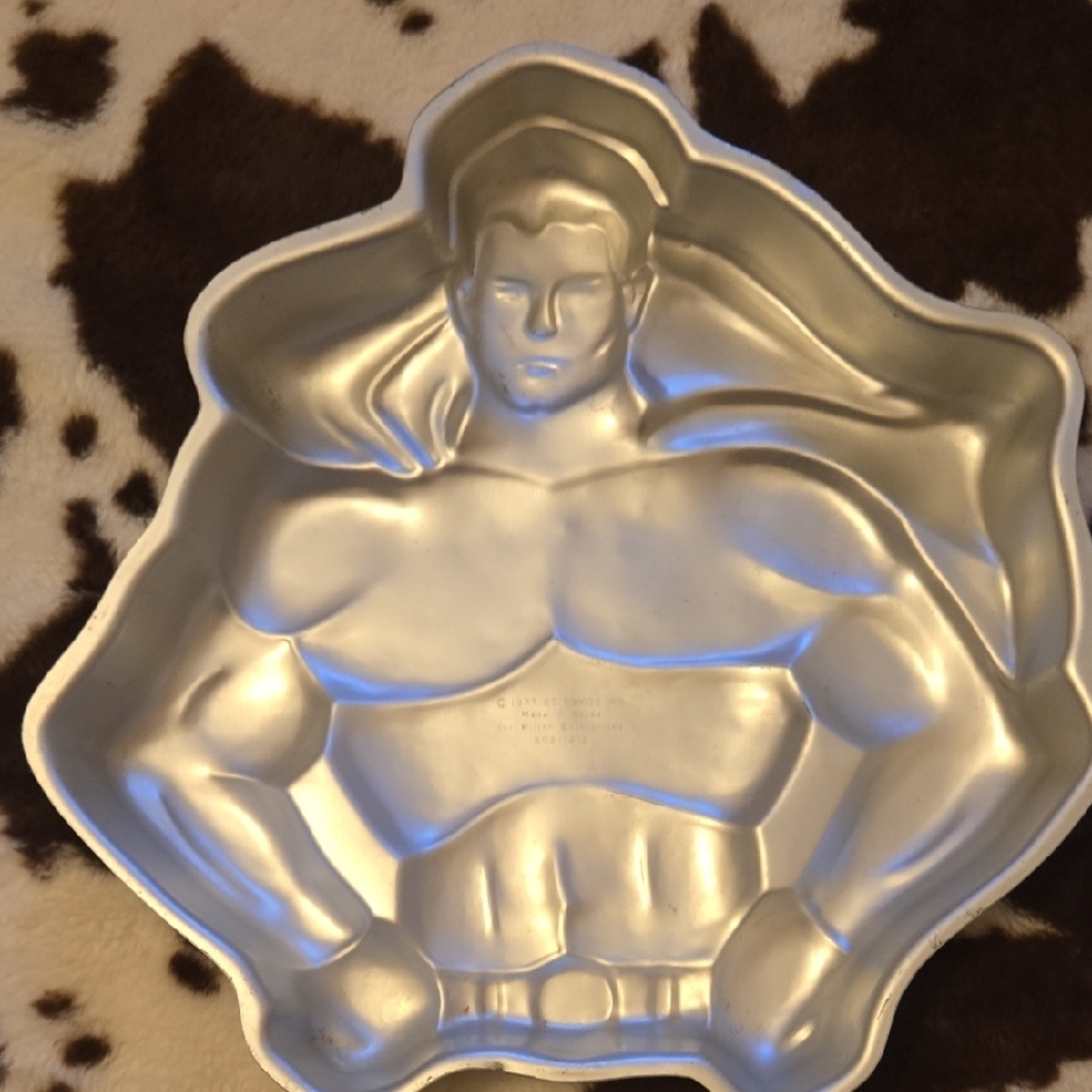 DC Comics Silver Cake Mold